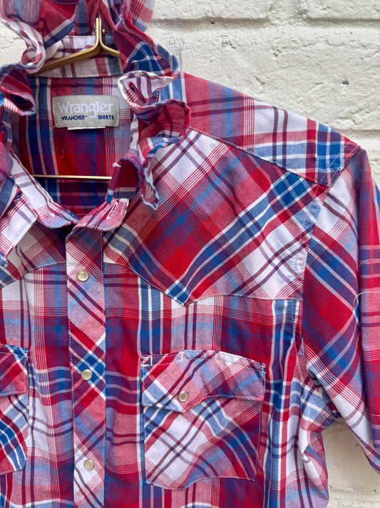 Vintage Wrangler Wrancher Men's Western Pearl Snap Plaid Shirt Short Sleeve. Measures pit to pit 21.5”