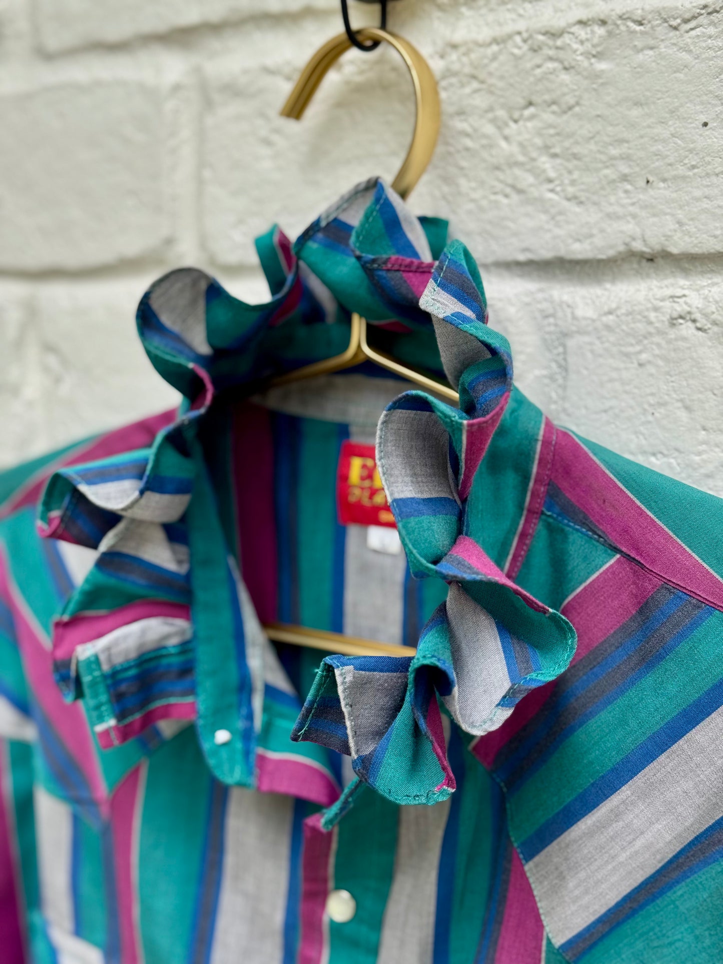 Vintage Ely Plains Striped Ruffle Collar Western Pearl Snap Shirt Teal Magenta L- Measures 24” pit to pit.