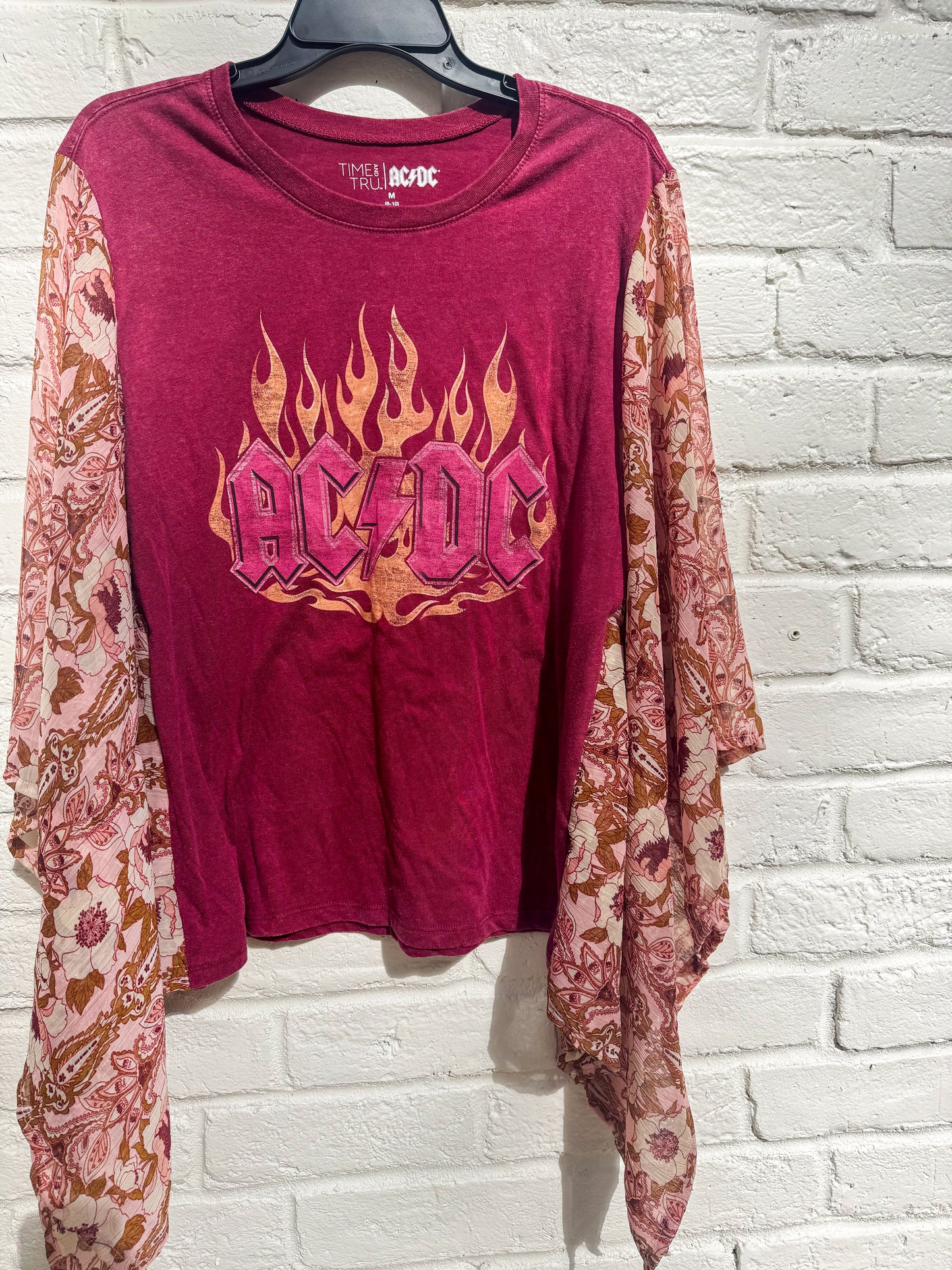 Cowgirl Kimono- AC⚡️DC Size Med 8/10
