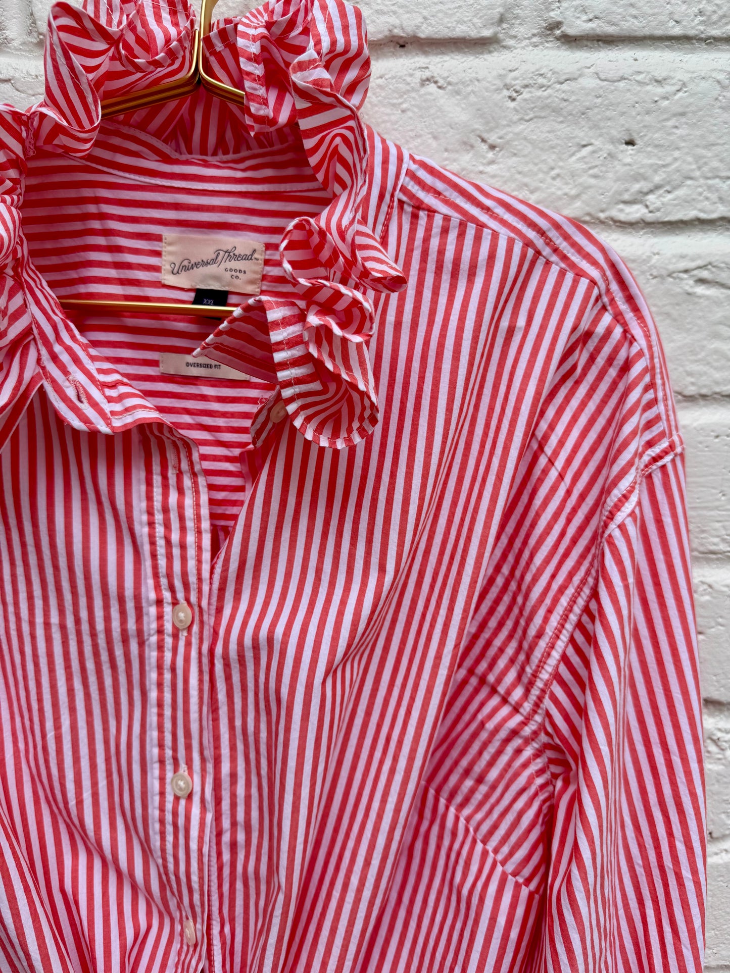 Universal Thread Ruffle Neck Striped Oversized Button Up Shirt – Salmon & White Candy Stripe- Ladies XXL. Sleeve length 22”