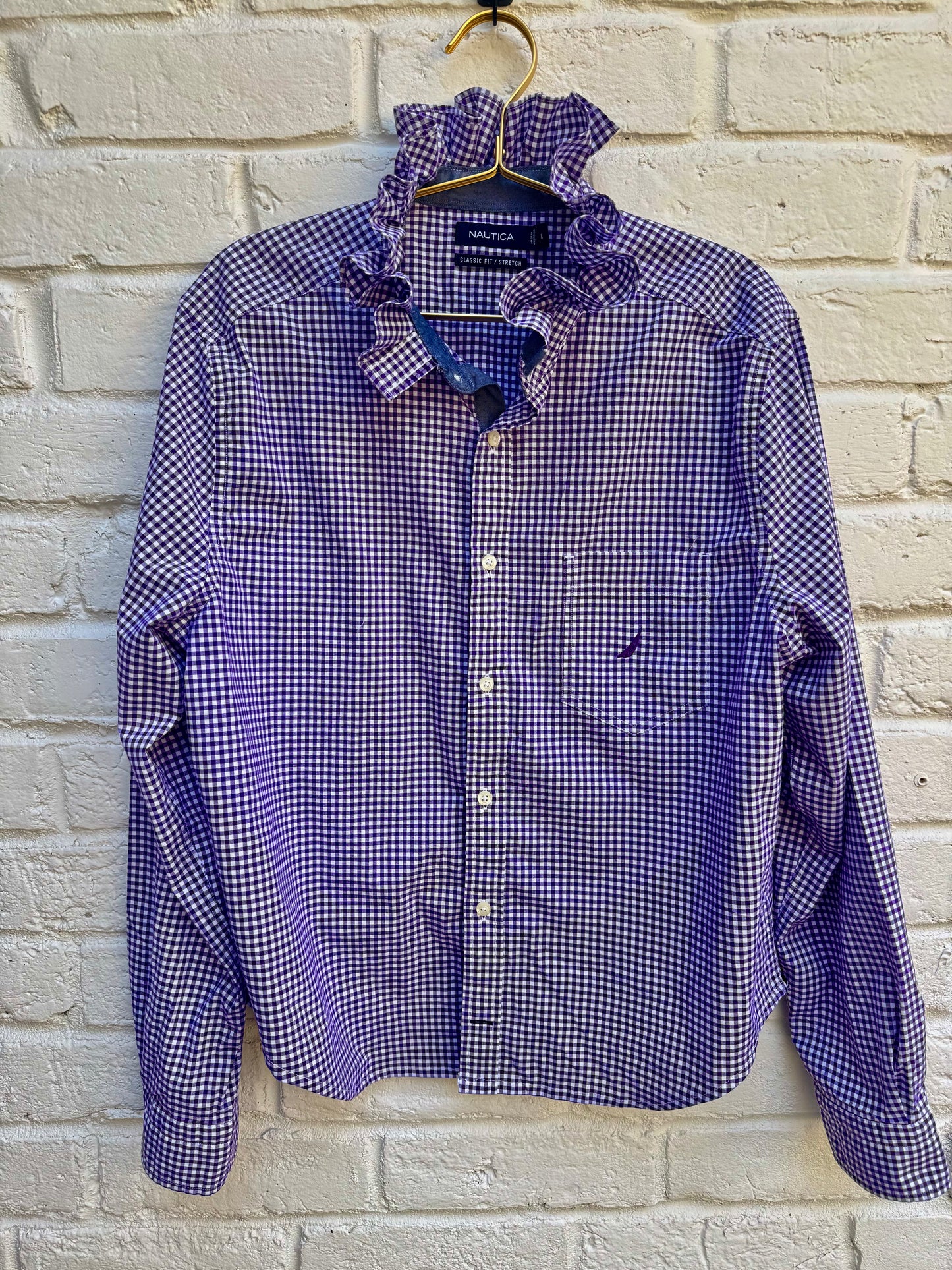 Men’s revamped ruffled collar dress shirt. Size L