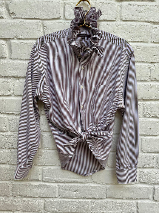 Elevate your wardrobe with this reworked Nordstrom striped button-down shirt, featuring a statement ruffle neck collar and a stylish front-tie waist.- Size Men’s 15.5. Pit to Pit 21”. Sleeve length 23”