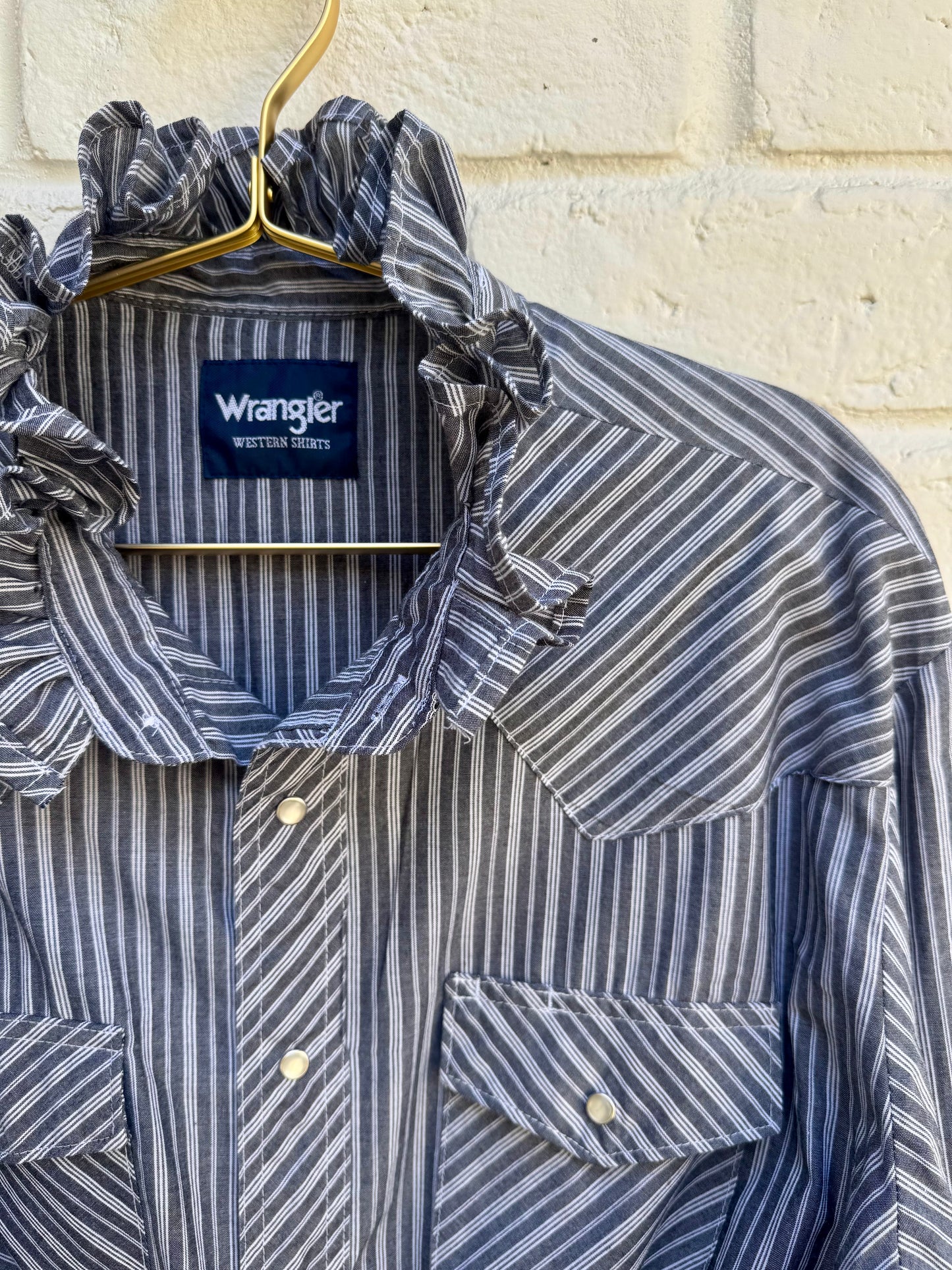 Revamped Vintage Wrangler Long Sleeve Striped Western Pearl Snap Shirt - Charcoal & Slate Gray| Long Tall| measures 23” pit-pit. 27” sleeve length